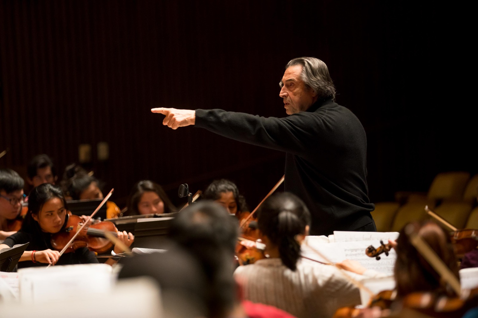 © Todd Rosenberg Photography – courtesy of riccardomutimusic.com ©-Todd-Rosenberg-Photography-courtesy-of-riccardomutimusic.com_