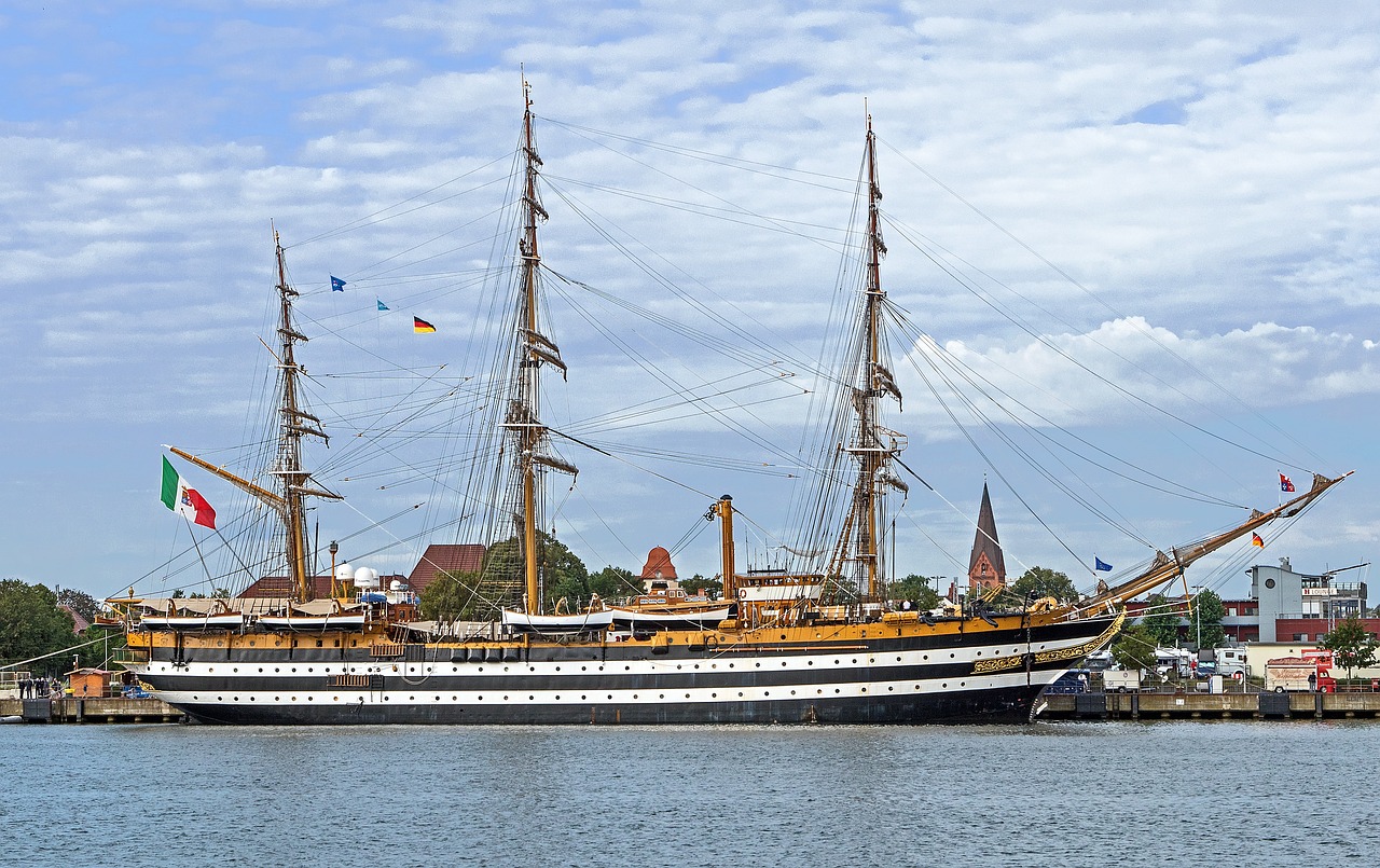 Veliero Amerigo Vespucci