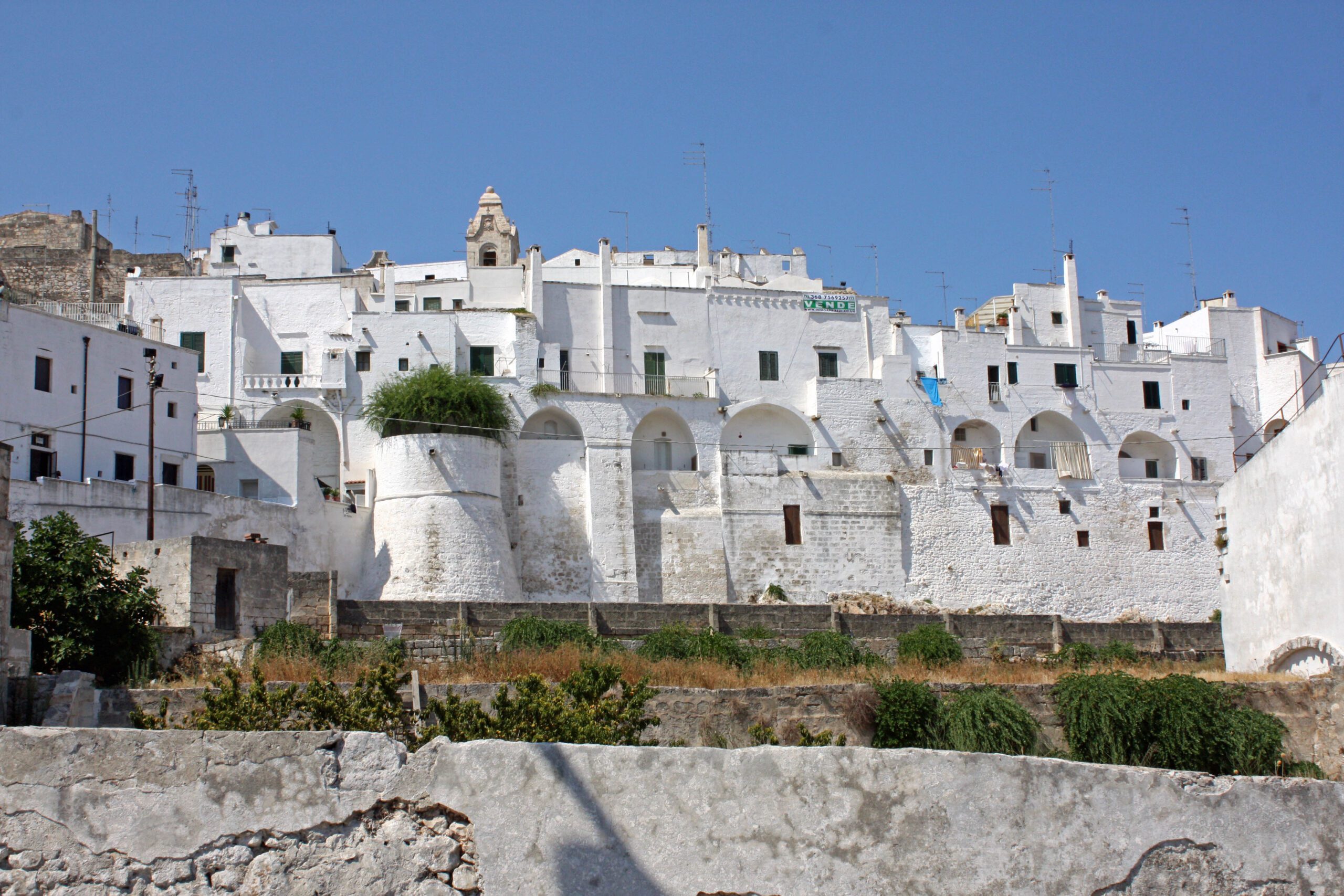 Ostuni,_la_Città_Bianca_-_panoramio