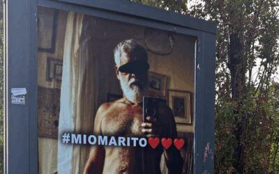 Torino tappezzata con foto di ‘Mio Marito’, l’opera di denuncia dello street Artist Andrea Villa