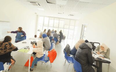 Imparare l’italiano in sala d’attesa: così nasce l’integrazione che funziona