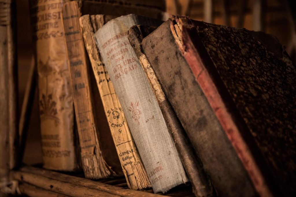 old-books-jarmoluk