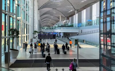 Viaggi e comportamenti in aeroporto: cosa infastidisce di più gli italiani